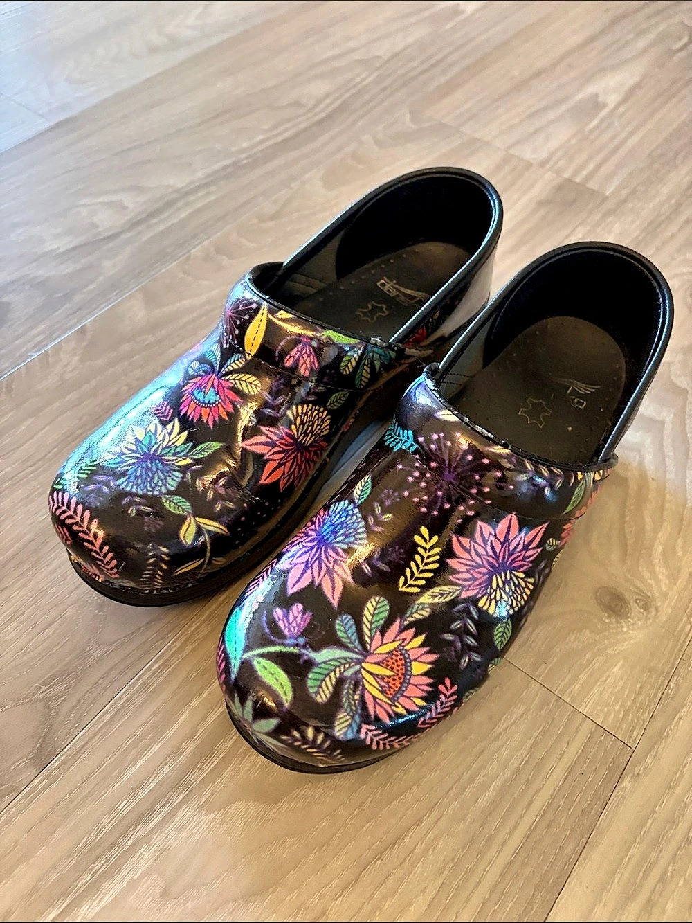 Dansko Professional Boho Flower Patent Clog Floral EU 39